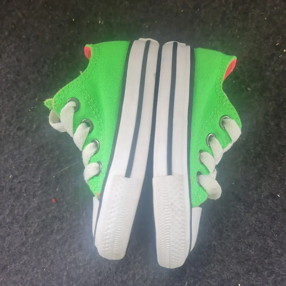 Converse All Star‎ junior  Chuck Size  4 Sneakers green Canvas Low Top Shoes